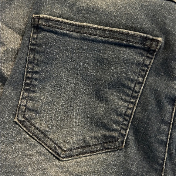 Fit Jeans - Picture 3 of 9